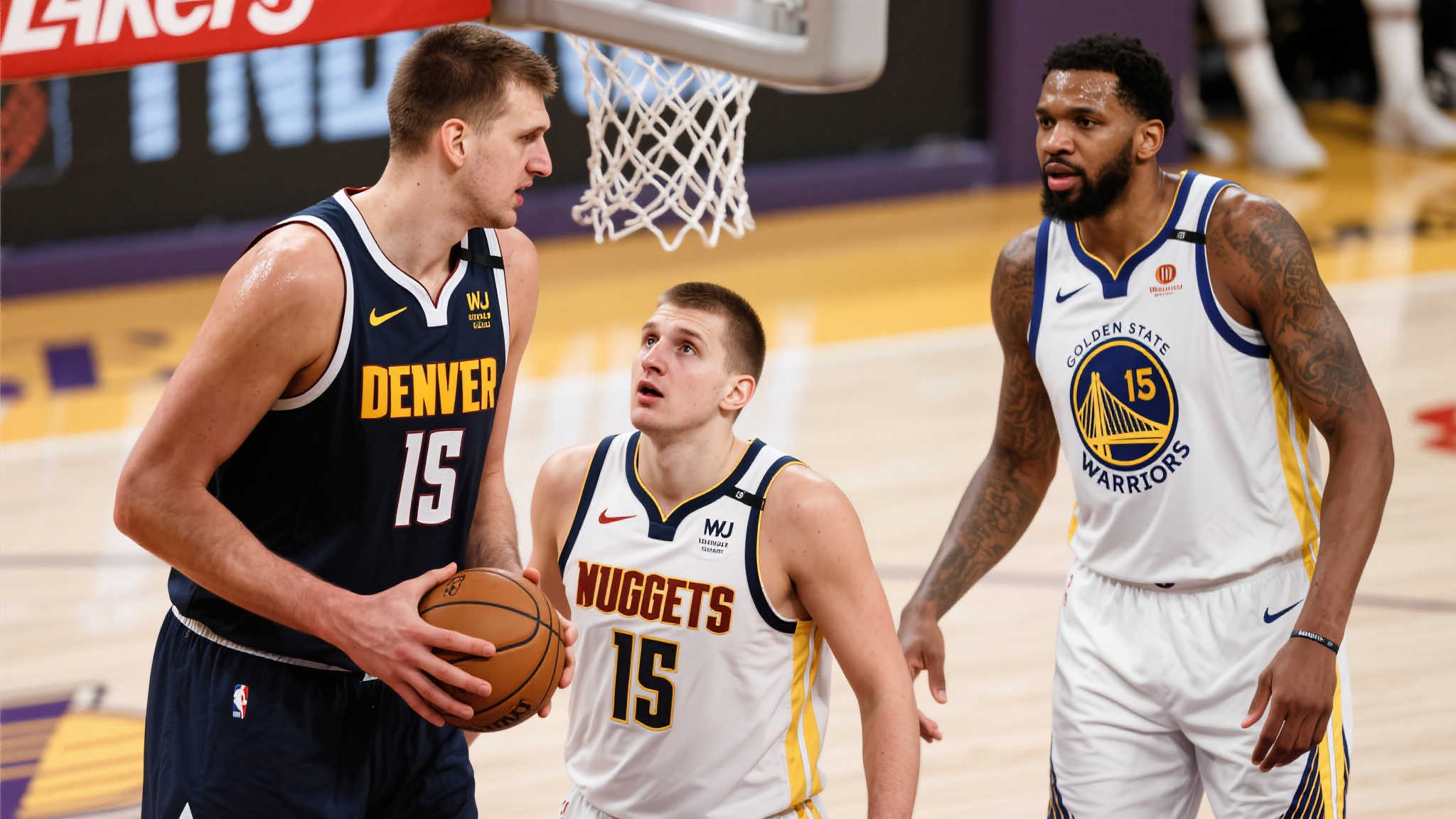 “湖媒支招61亿老板:三步重塑阵容,中锋两选后卫锋线各补一人” 作为控制内线与篮板球的重要角色,中锋通常被视为团队